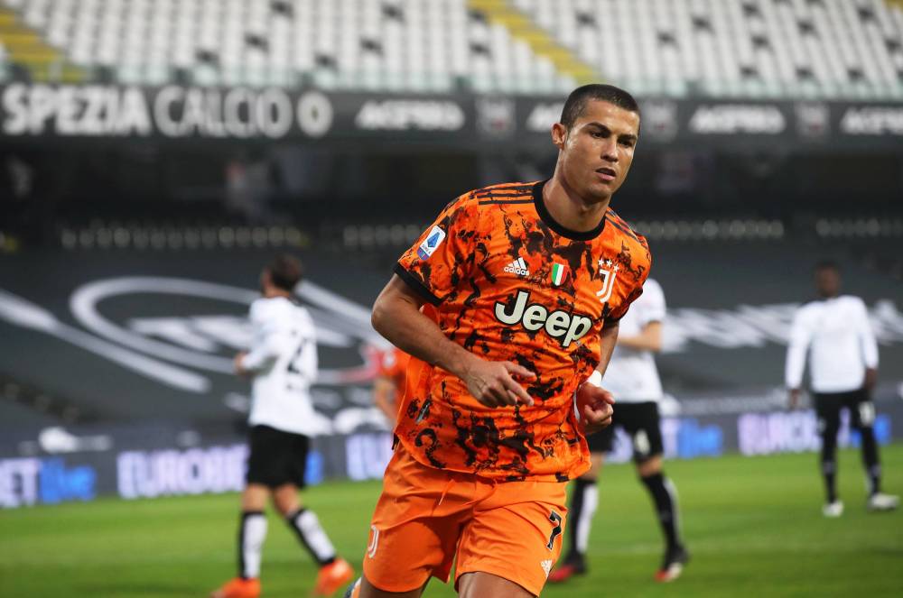  斯佩齐亚防守反击奏效，终结连败颓势  